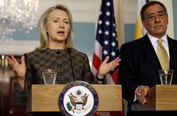Clinton And Panetta Hold News Conf. With Phlippine Officials
