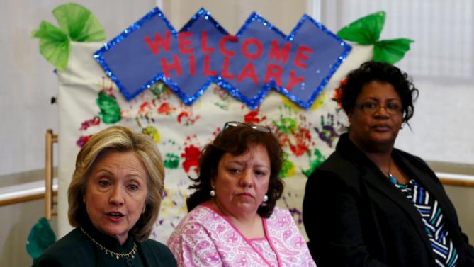 U.S. presidential candidate Hillary Clinton speaks at a roundtable discussion about childcare during a campaign stop in Chicago, Illinois, United States, May 20, 2015.    REUTERS/Jim Young