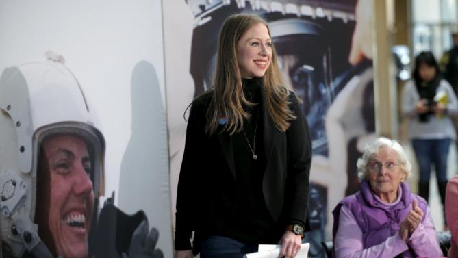Chelsea Clinton, daughter of U.S. Democratic presidential candidate Hillary Clinton, arrives to campaign on behalf of her mother in Concord, New Hampshire, January 12, 2016. REUTERS/Brian Snyder