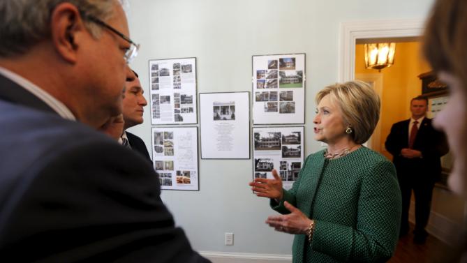 U.S. Democratic presidential candidate Hillary Clinton tours the SC STRONG home for ex-offenders and substance abusers on grounds of the former Navy Yard in North Charleston, South Carolina February 24, 2016. REUTERS/Jonathan Ernst