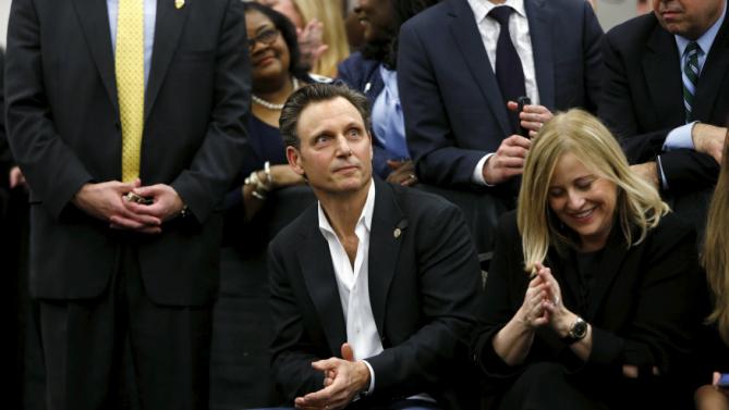 Actor Tony Goldwyn (C) and Nashville Mayor Megan Barry (R) campaign with U.S. Democratic presidential candidate Hillary Clinton at Meharry Medical College in Nashville, Tennessee, February 28, 2016. REUTERS/Jonathan Ernst