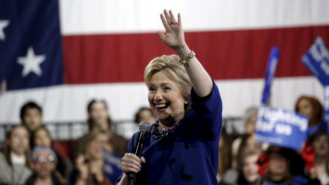 U.S. Democratic presidential candidate Hillary Clinton waves to supporters as she speaks at a campaign event in the Manhattan borough of New York City, March 2, 2016. REUTERS/Mike Segar